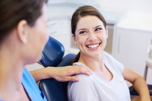 Choosing Between Dental Implants and Other Tooth Replacement Methods